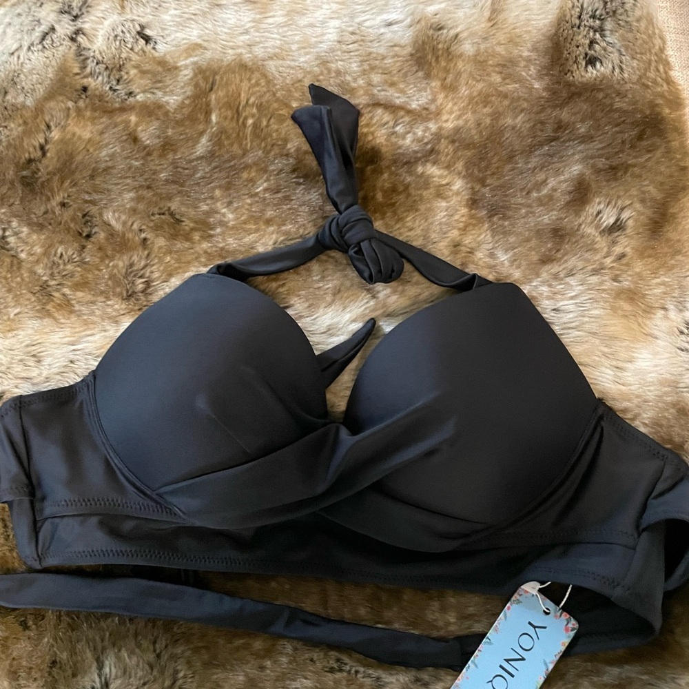 Elegant Black Swim Bra
